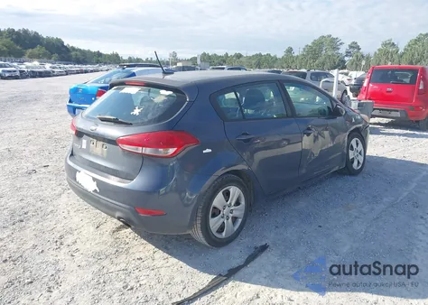 2016 Kia Forte Lx z USA, uszkodzony, nr VIN KNAFK5A84G5583382